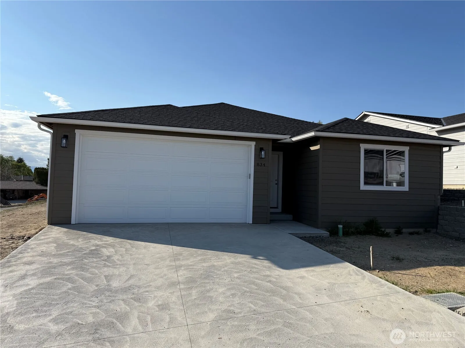 Property photo for 834 N Macaw Avenue, East Wenatchee photo 2