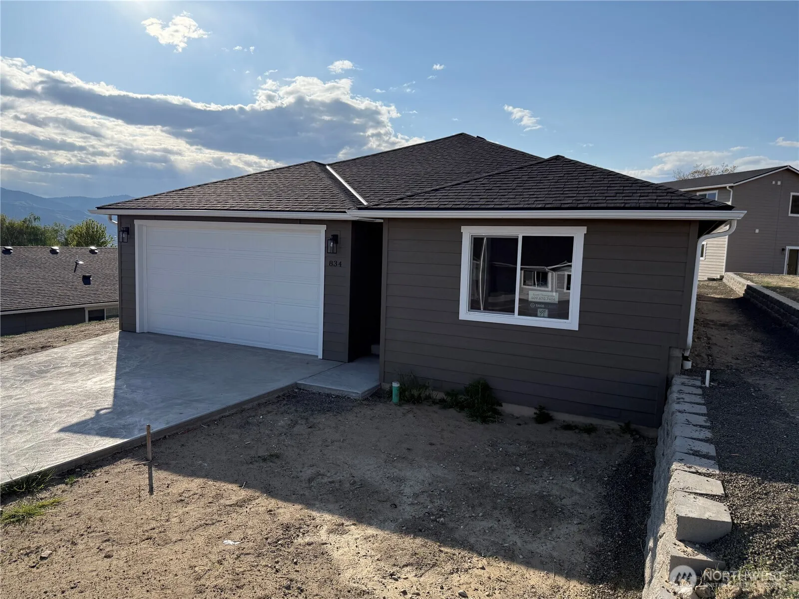 Property photo for 834 N Macaw Avenue, East Wenatchee