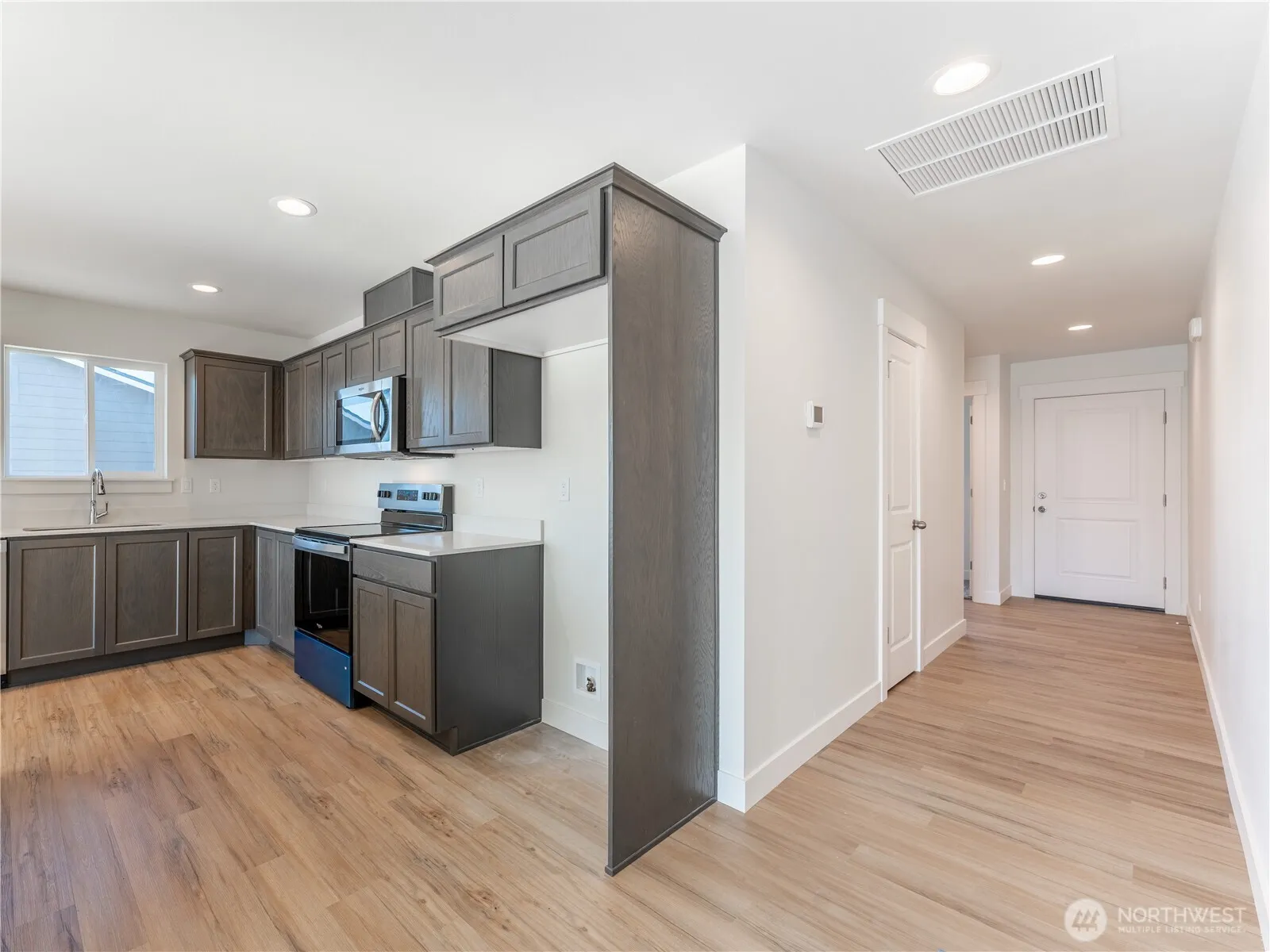 Property photo for 834 N Macaw Avenue, East Wenatchee photo 5