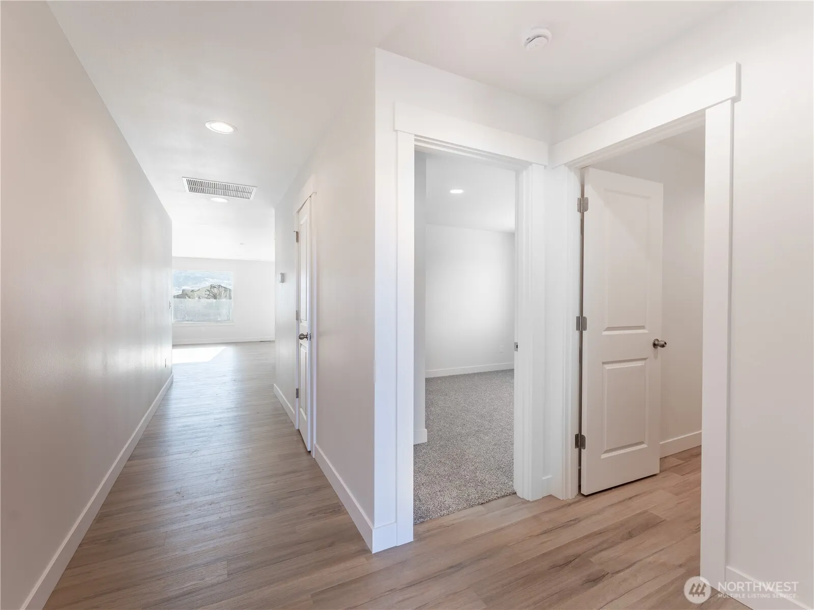 Property photo for 834 N Macaw Avenue, East Wenatchee photo 4