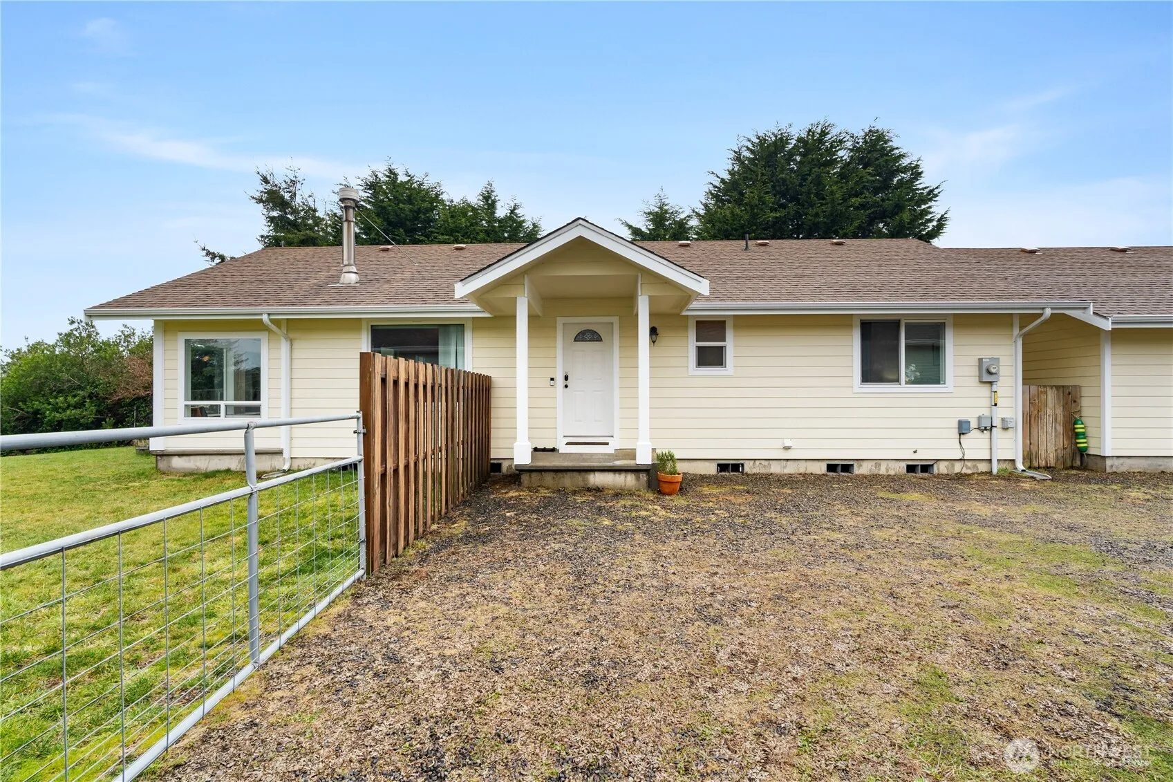 Property photo for 340 King Cyrus Loop Sw, Ocean Shores photo 2