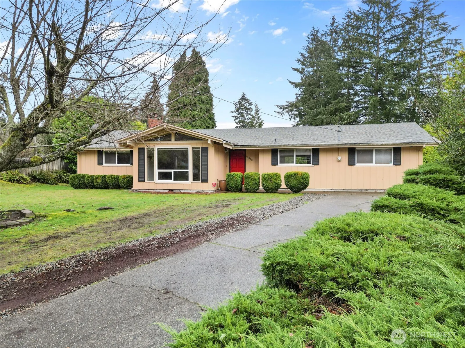 Property photo for 10820 109th Street Sw, Tacoma photo 3