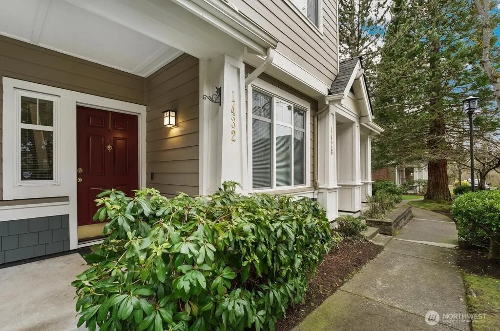 Property photo for 1432 Huckleberry Circle #1432, Issaquah photo 3