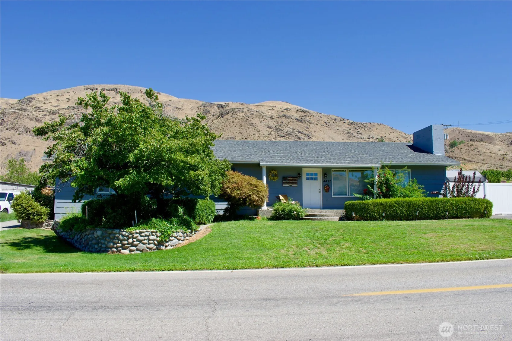 Property photo for 4477 Nw Cascade Avenue, East Wenatchee photo 4