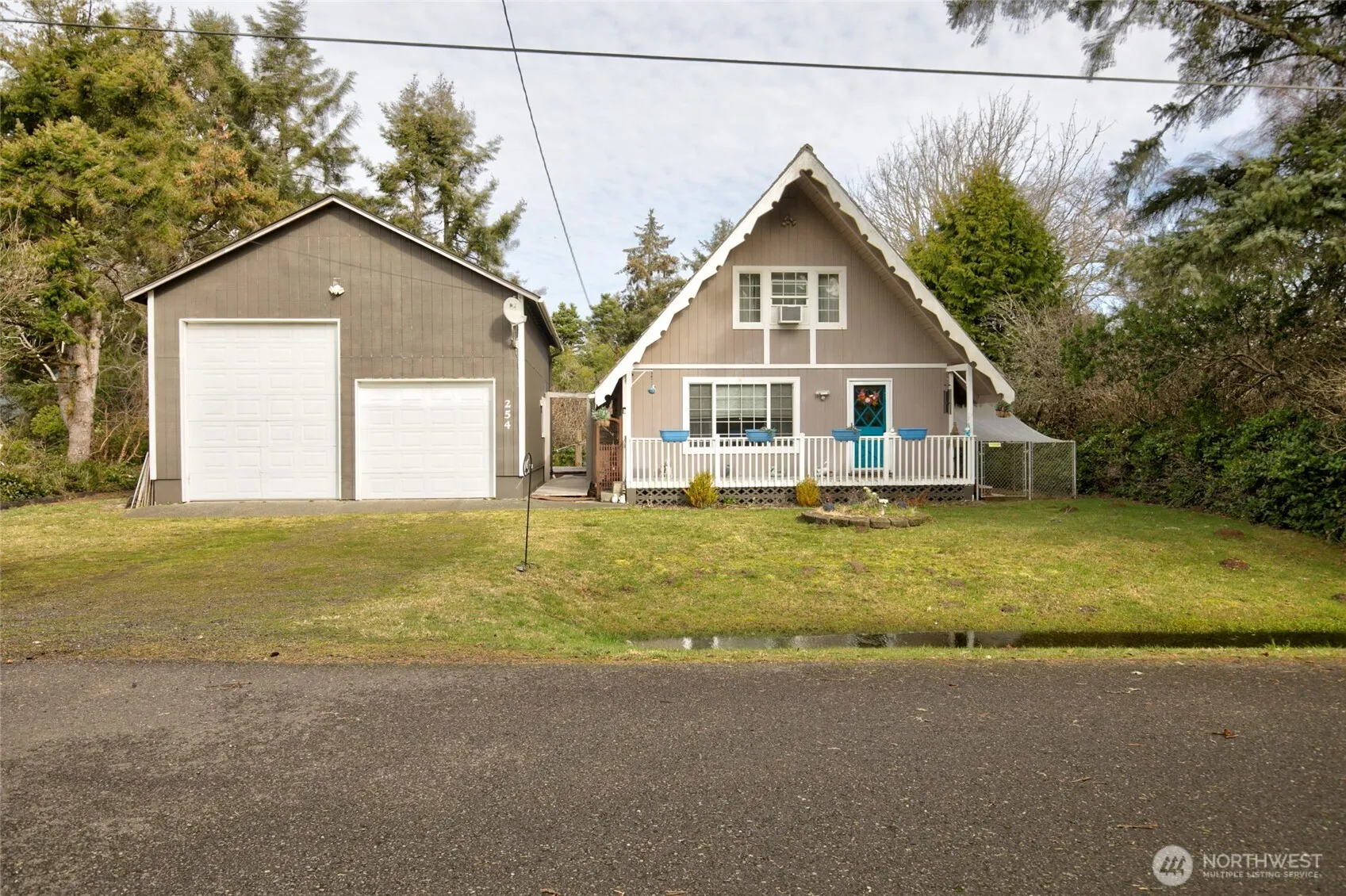 Property photo for 254 Wishkah Street Sw, Ocean Shores