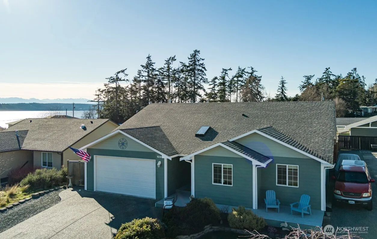 Property photo for 1090 Landing Circle, Oak Harbor