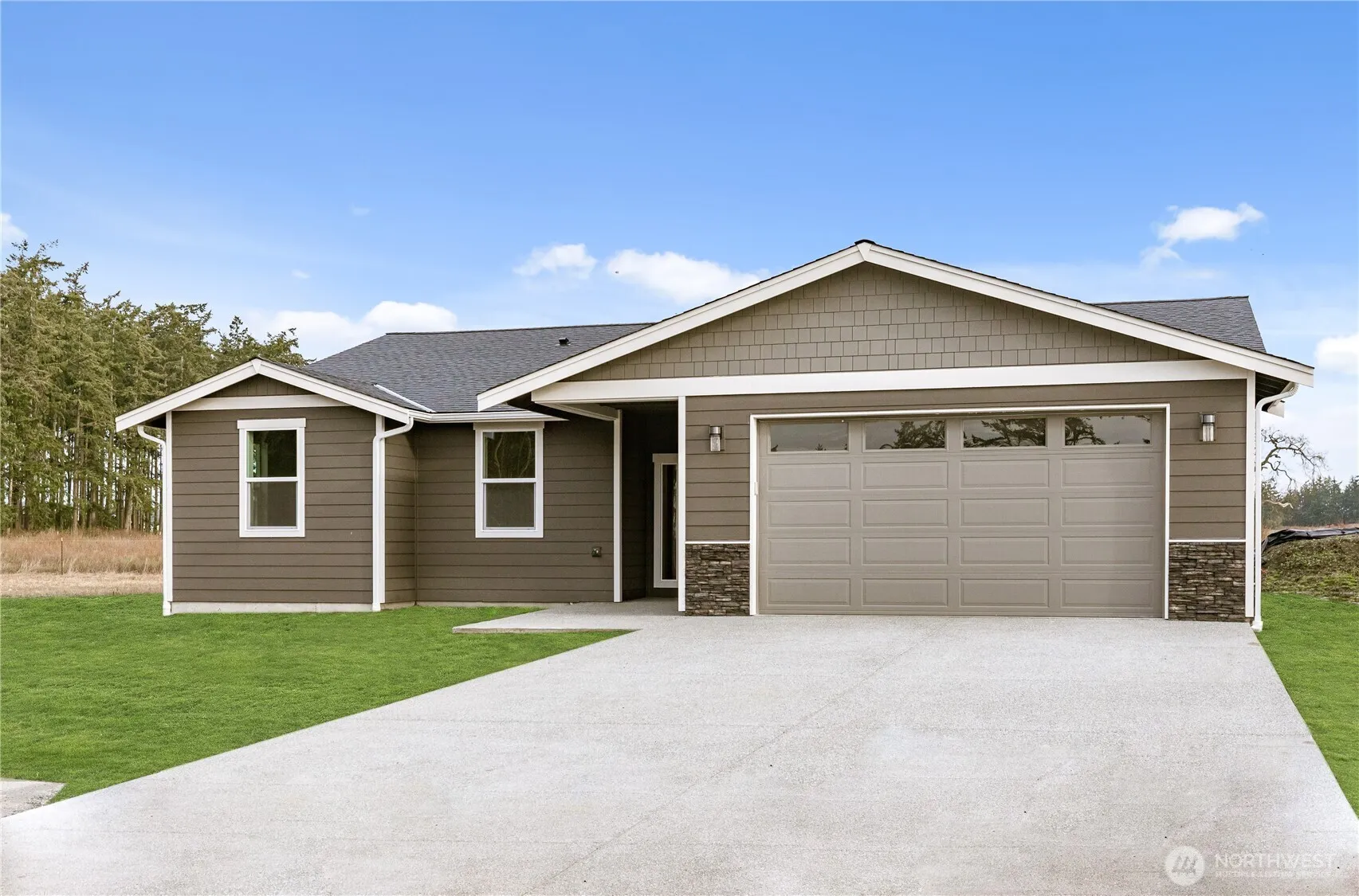 Property photo for 961 Nw Shire Street, Oak Harbor