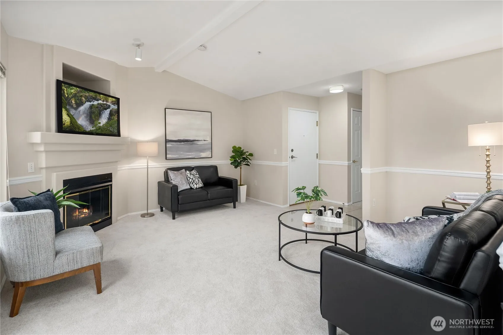 Property photo for 25235 Se Klahanie Boulevard #e301, Sammamish photo 3