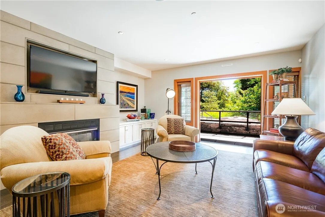 9525 Semiahmoo Parkway #a104, Blaine