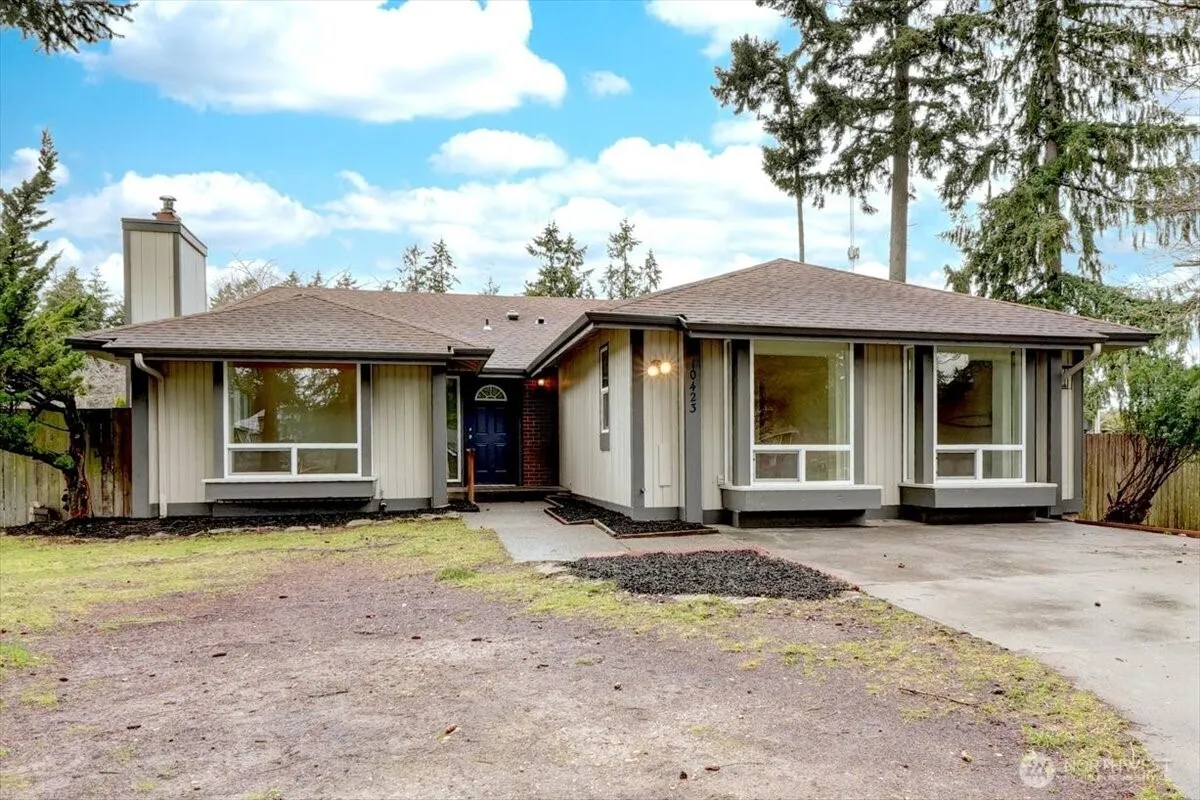Property photo for 10423 108 Street Ct Sw, Lakewood