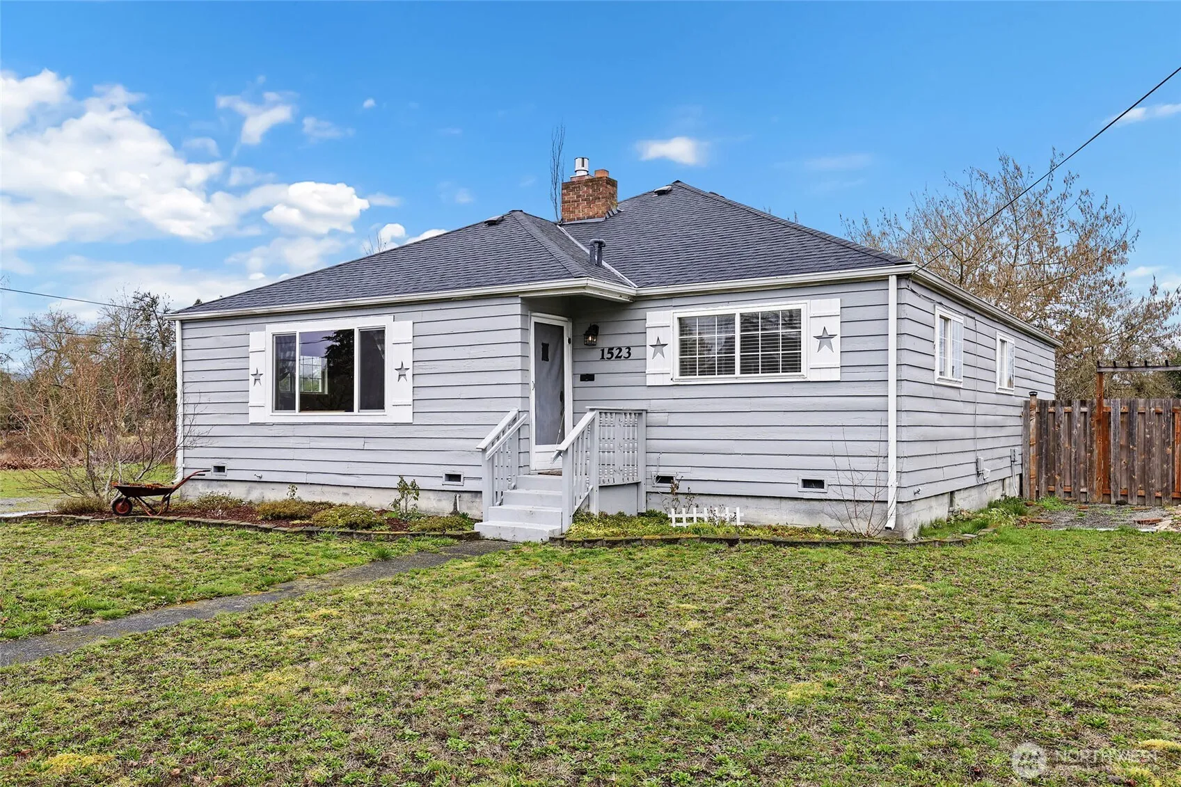 Property photo for 1523 4th Avenue Nw, Puyallup photo 4