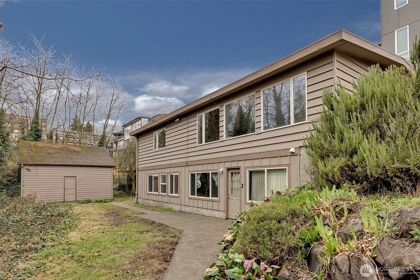 1813 Taylor Avenue N, Seattle