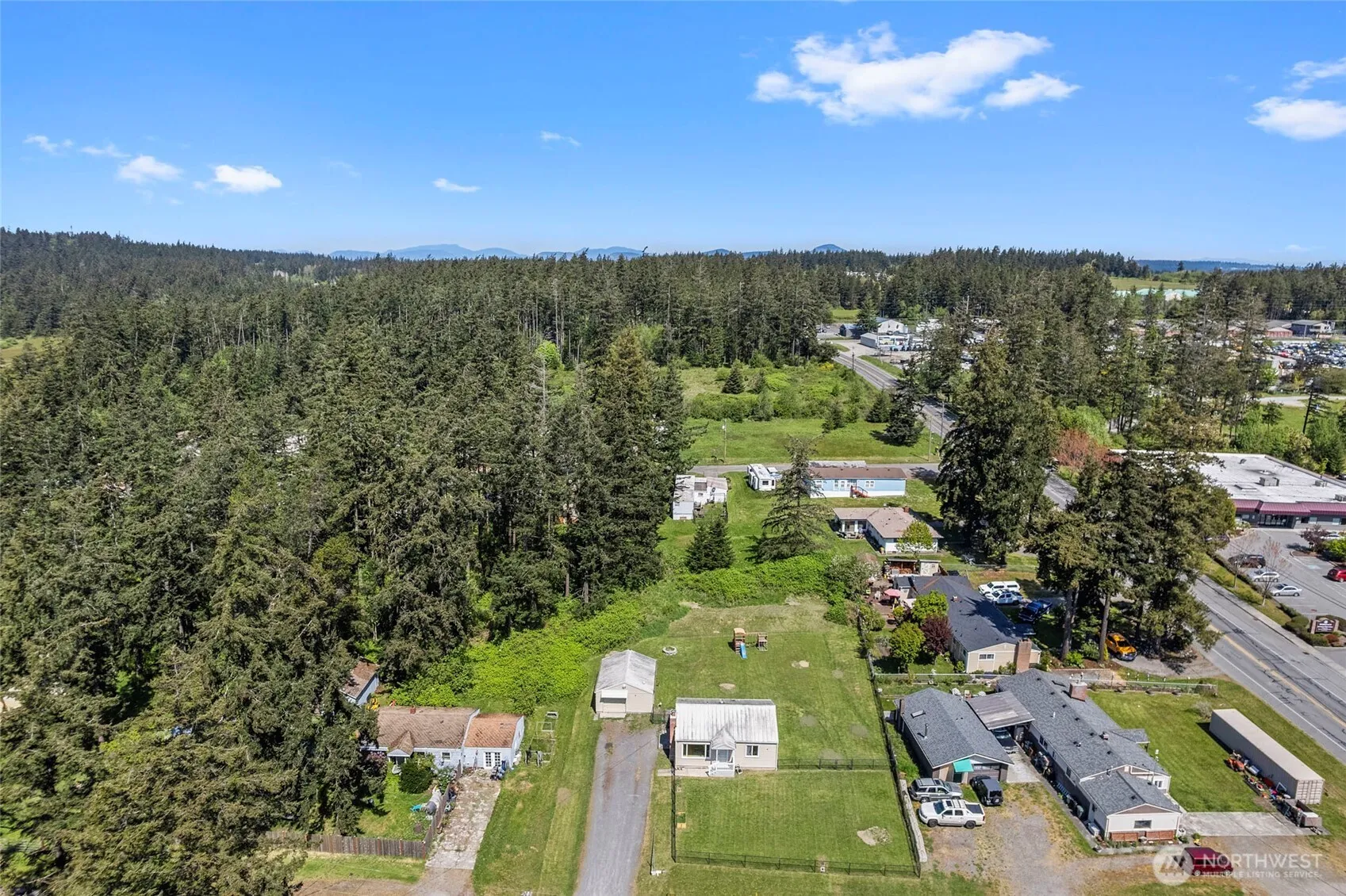 Property photo for 544 Ne Easy Street, Oak Harbor photo 3