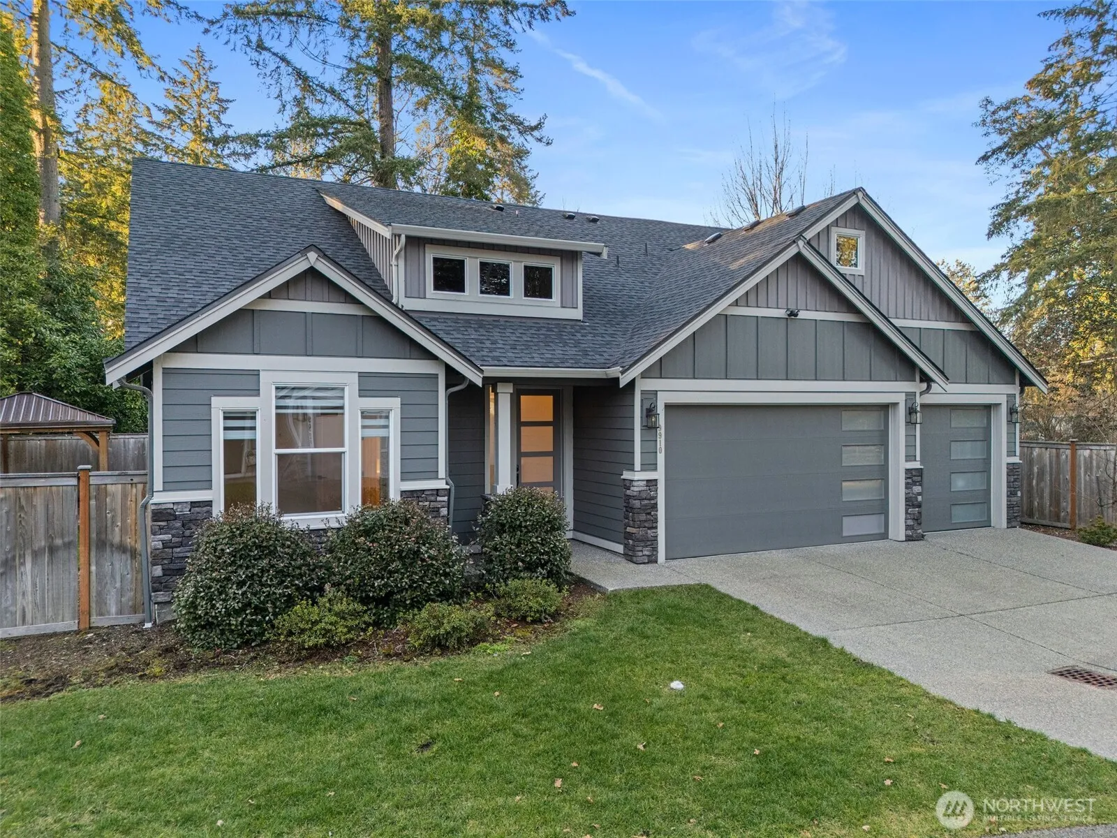 Property photo for 9910 Angle Lane Sw, Lakewood