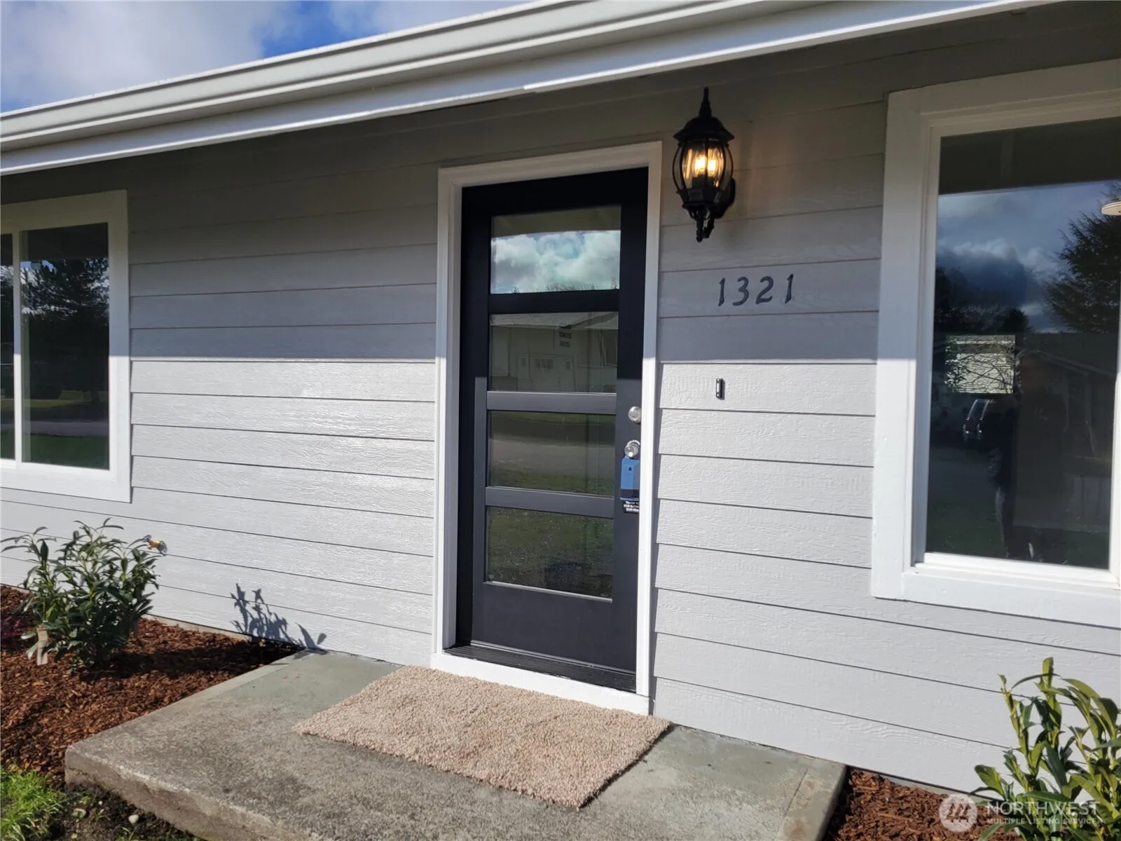 Property photo for 1321 Rhododendron Court Ne, Olympia photo 5