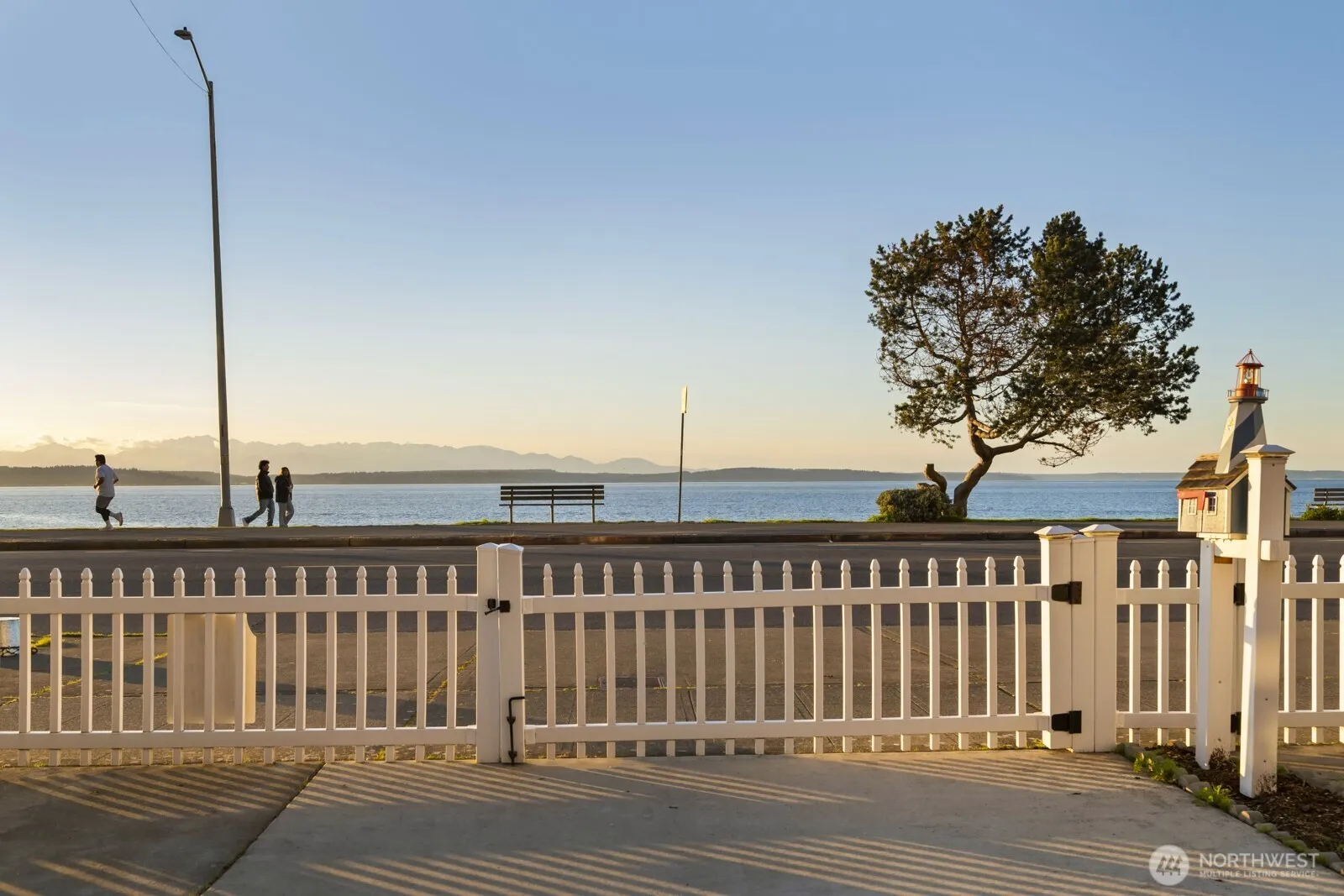Property photo for 1587 Alki Avenue Sw, Seattle