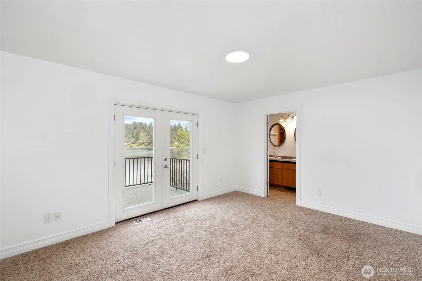 Property photo for 3690 Nw Phinney Bay Drive, Bremerton photo 4