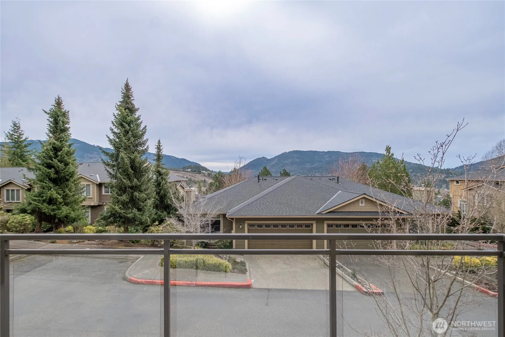 Property photo for 23300 Se Black Nugget Road #d4, Issaquah photo 5
