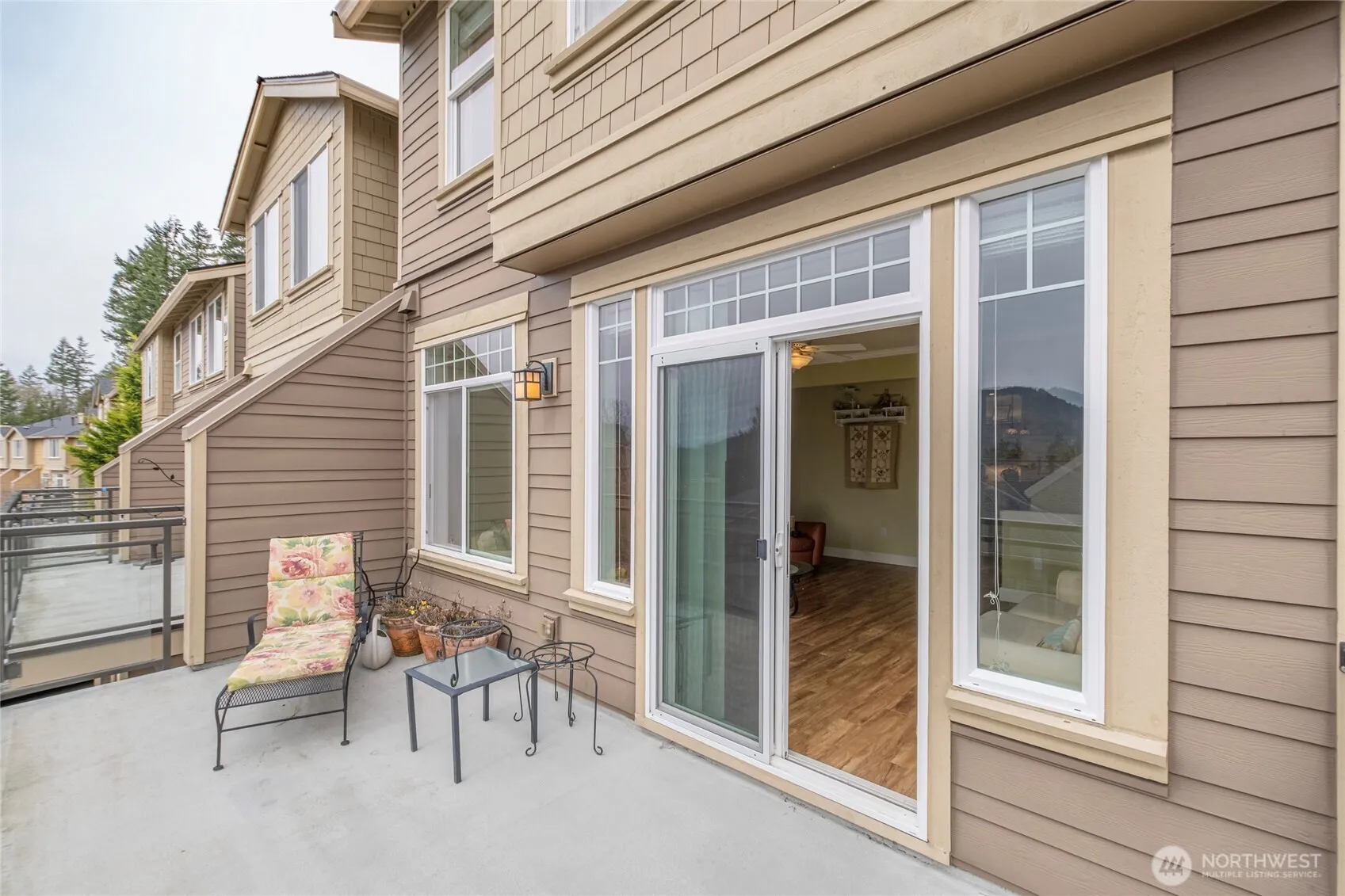 Property photo for 23300 Se Black Nugget Road #d4, Issaquah photo 4