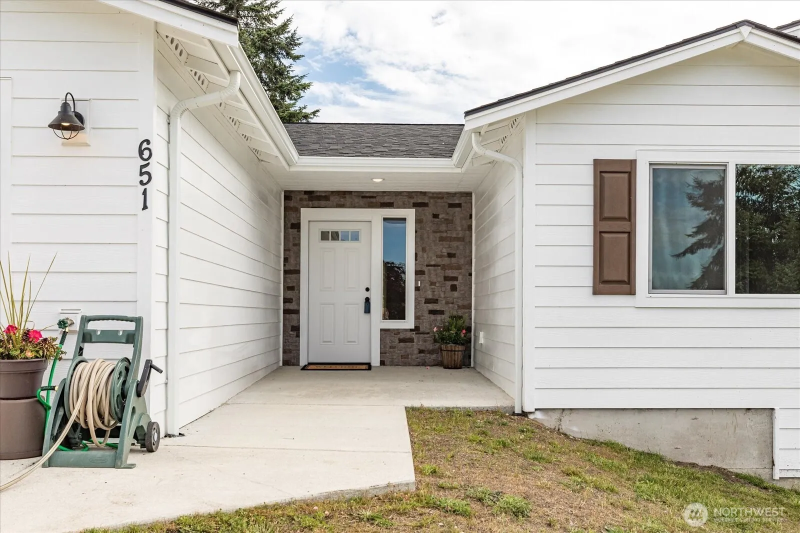 Property photo for 651 Cranberry Drive, Oak Harbor photo 3