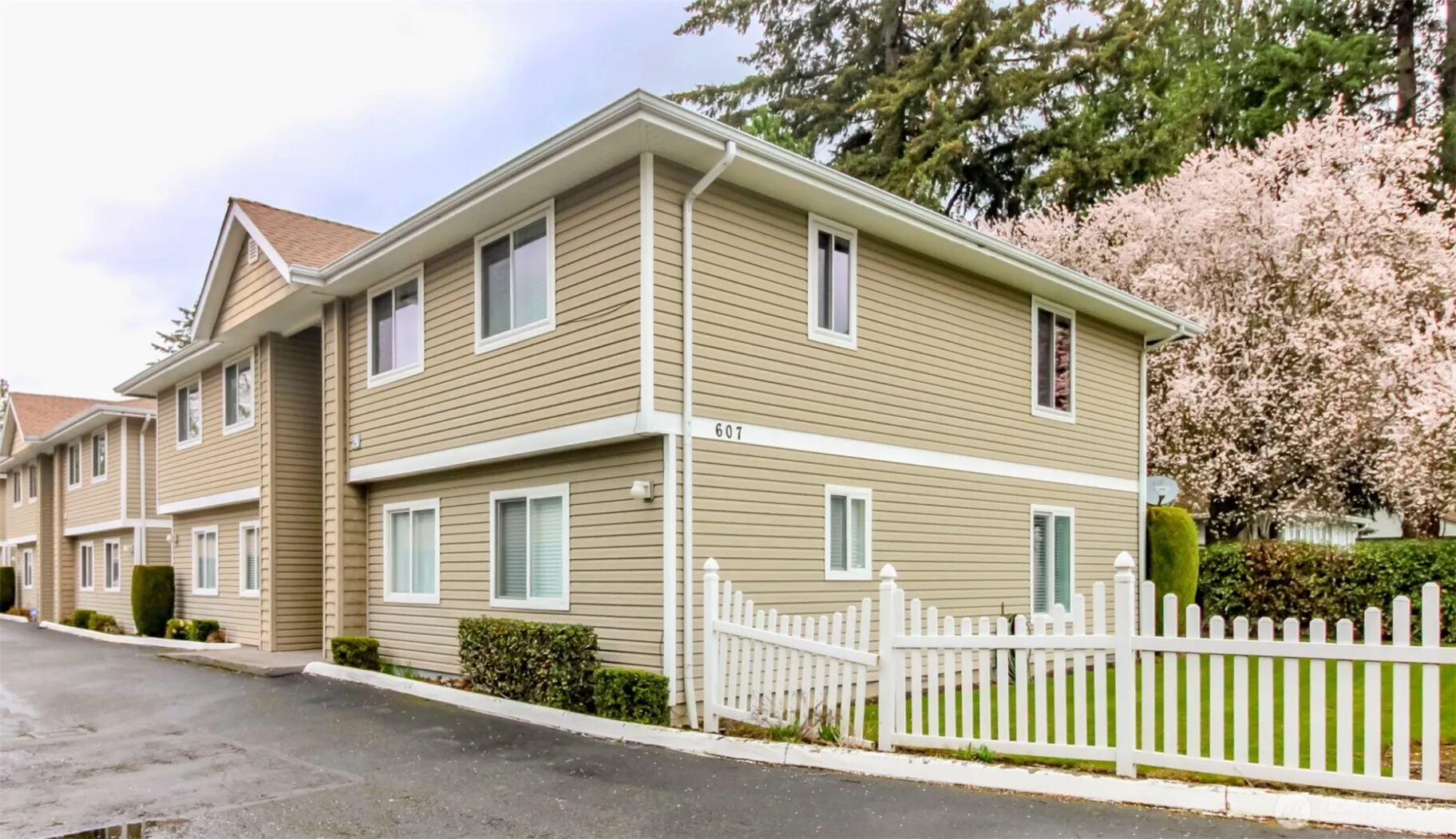 607 29th Street Se #b3, Auburn