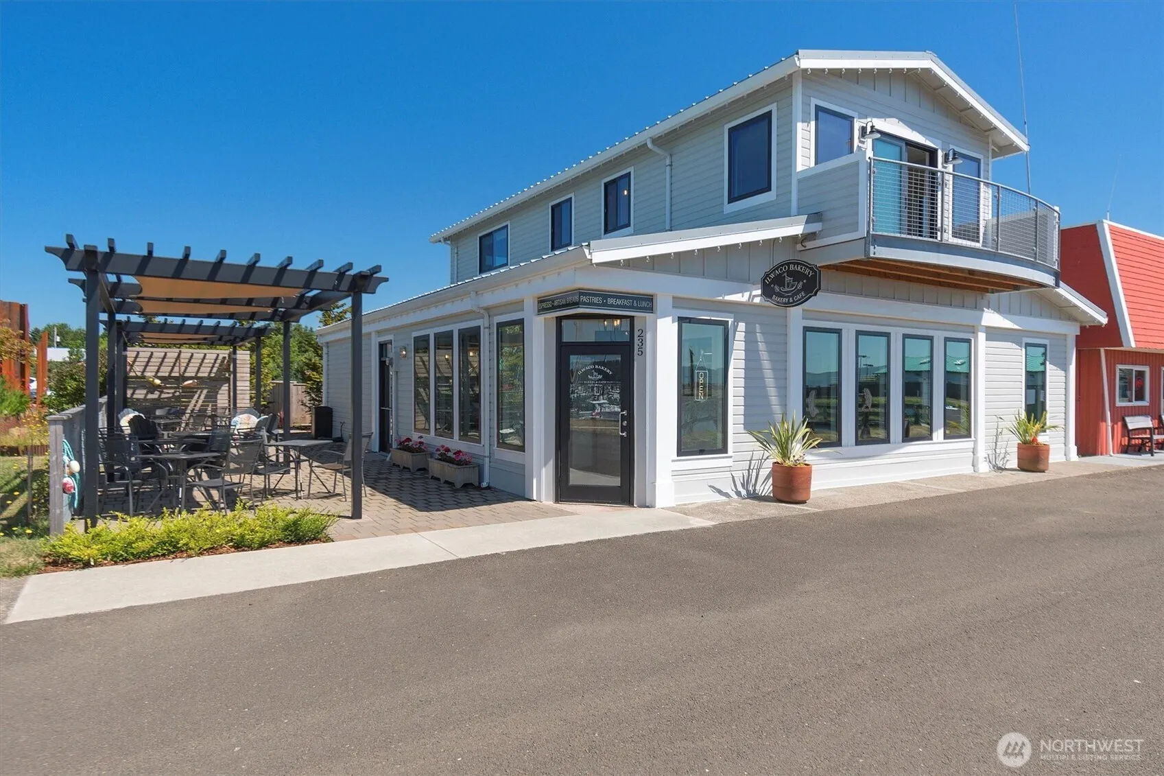 Property photo for 235 Howerton Avenue Se, Ilwaco