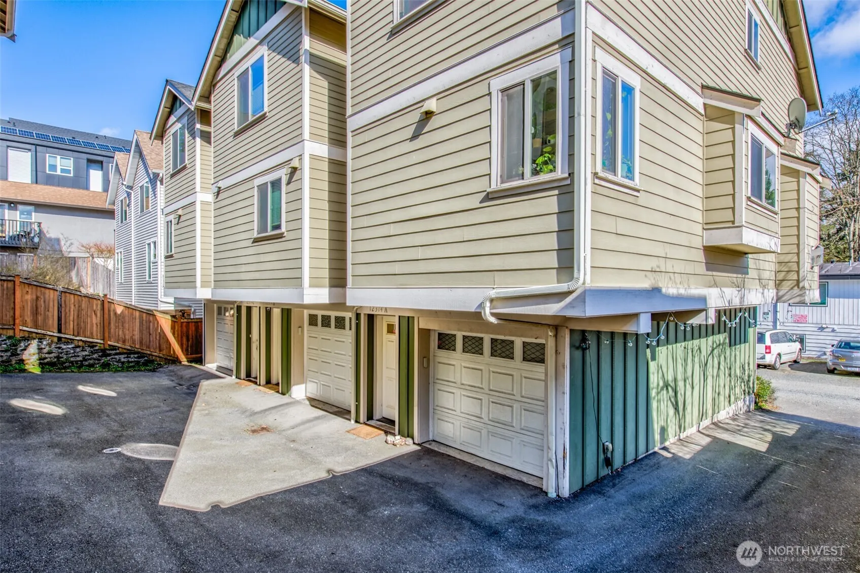 12314 33rd Avenue Ne #c, Seattle