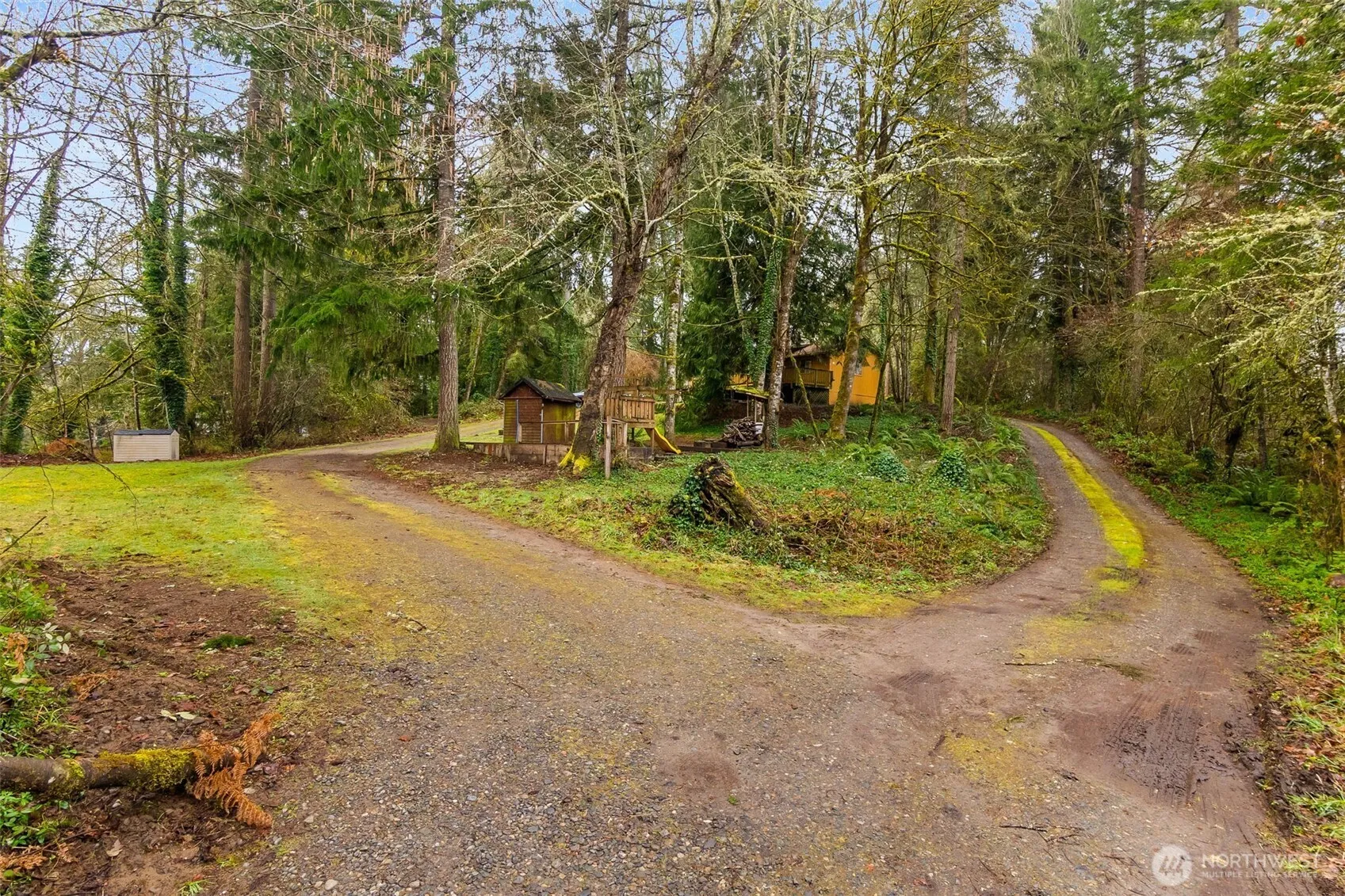 Property photo for 4127 Lake House Lane Se, Olympia photo 2