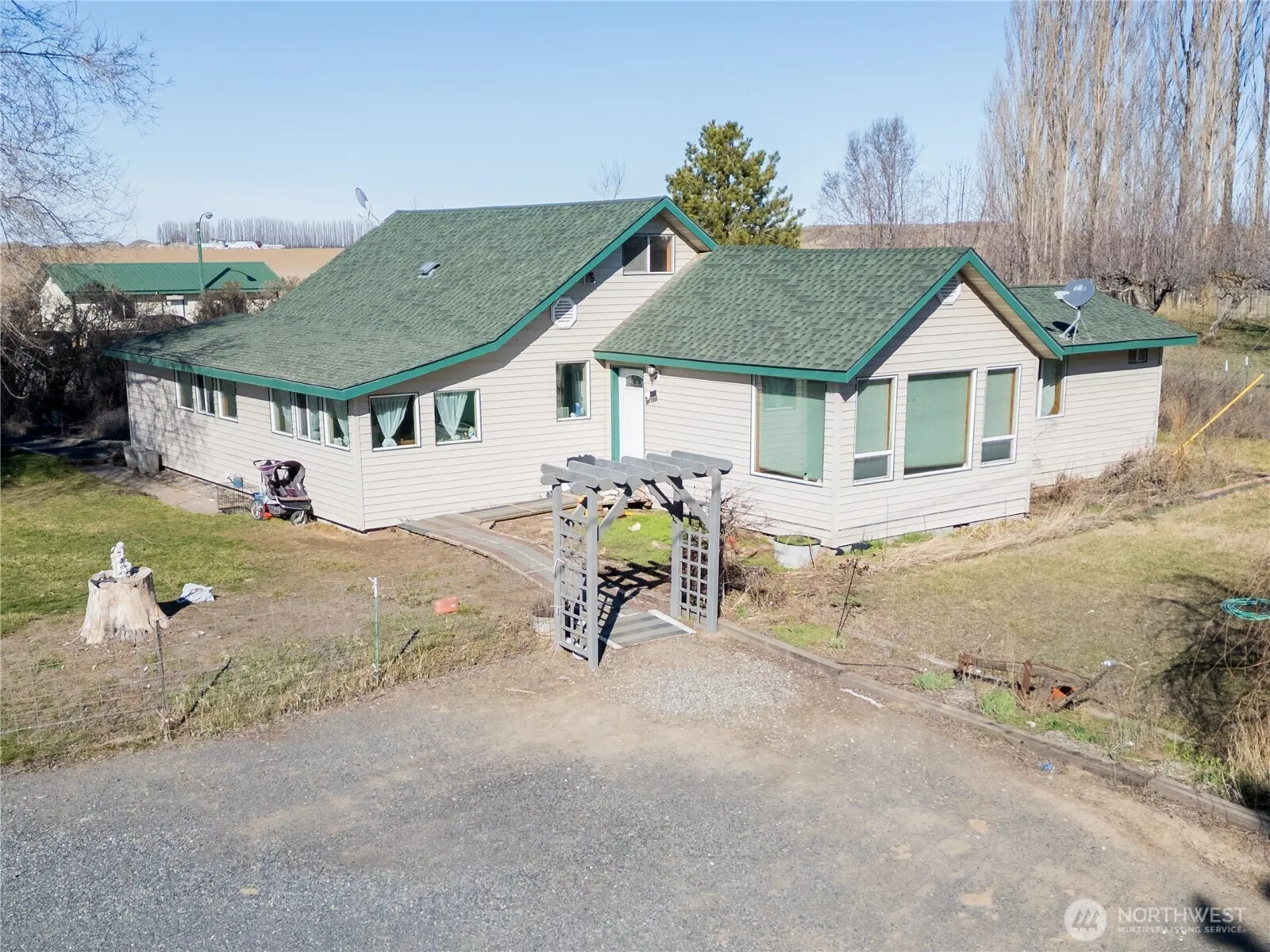 Property photo for 428 Road R Ne, Moses Lake photo 2