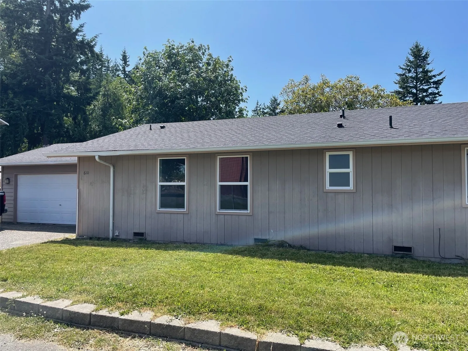 610 Rose Way, Everett