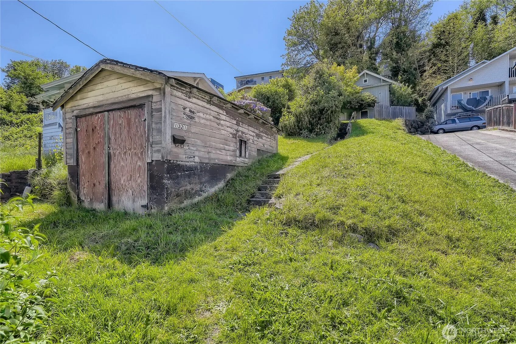 Property photo for 1321 16th Avenue S, Seattle photo 5