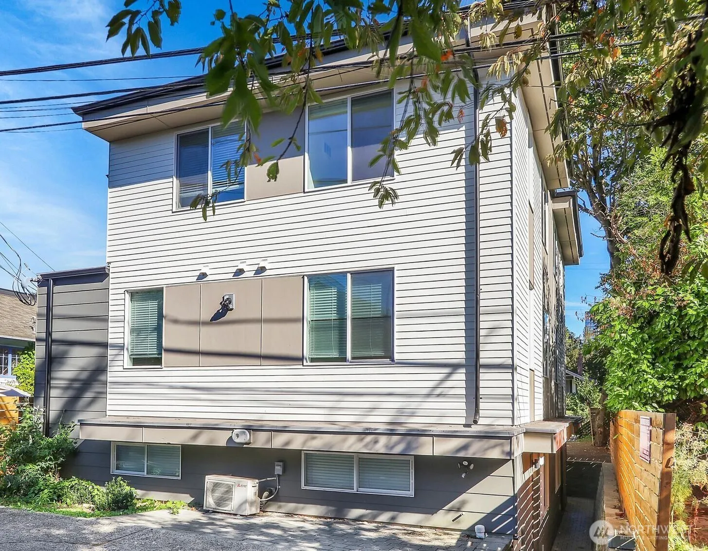 4709 A 8th Avenue Ne, Seattle