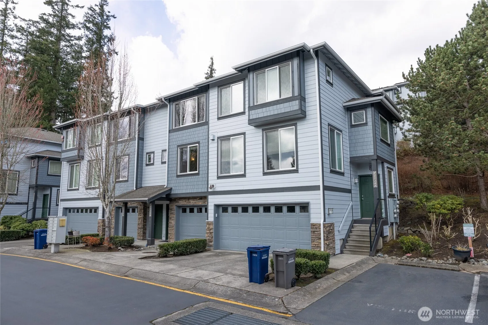 Property photo for 21244 Se 42nd Lane, Issaquah photo 2