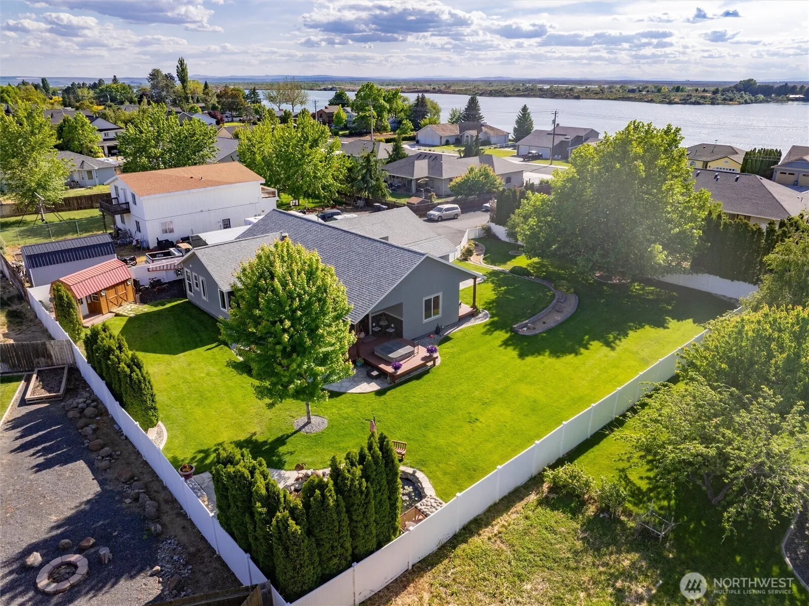 Property photo for 3609 Lakeshore Drive, Moses Lake photo 2