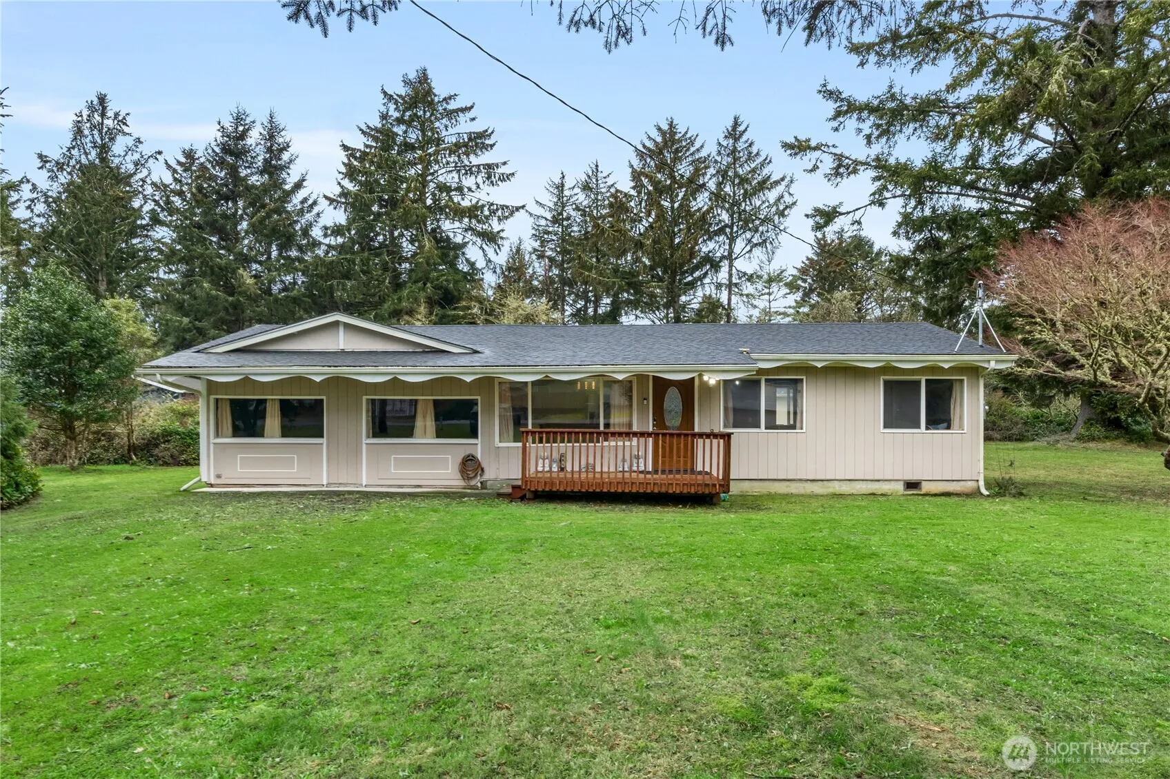 Property photo for 551 Mount Olympus Avenue Se, Ocean Shores