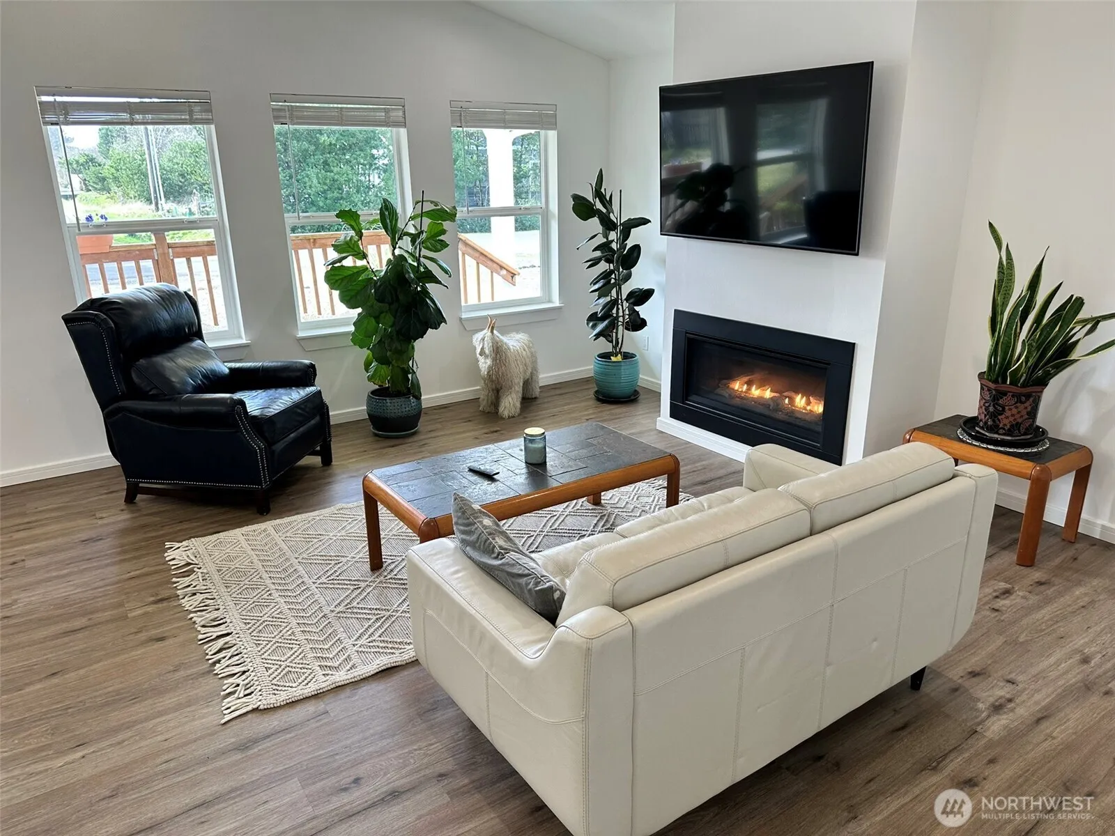 Property photo for 492 Ensign Avenue Nw, Ocean Shores photo 3