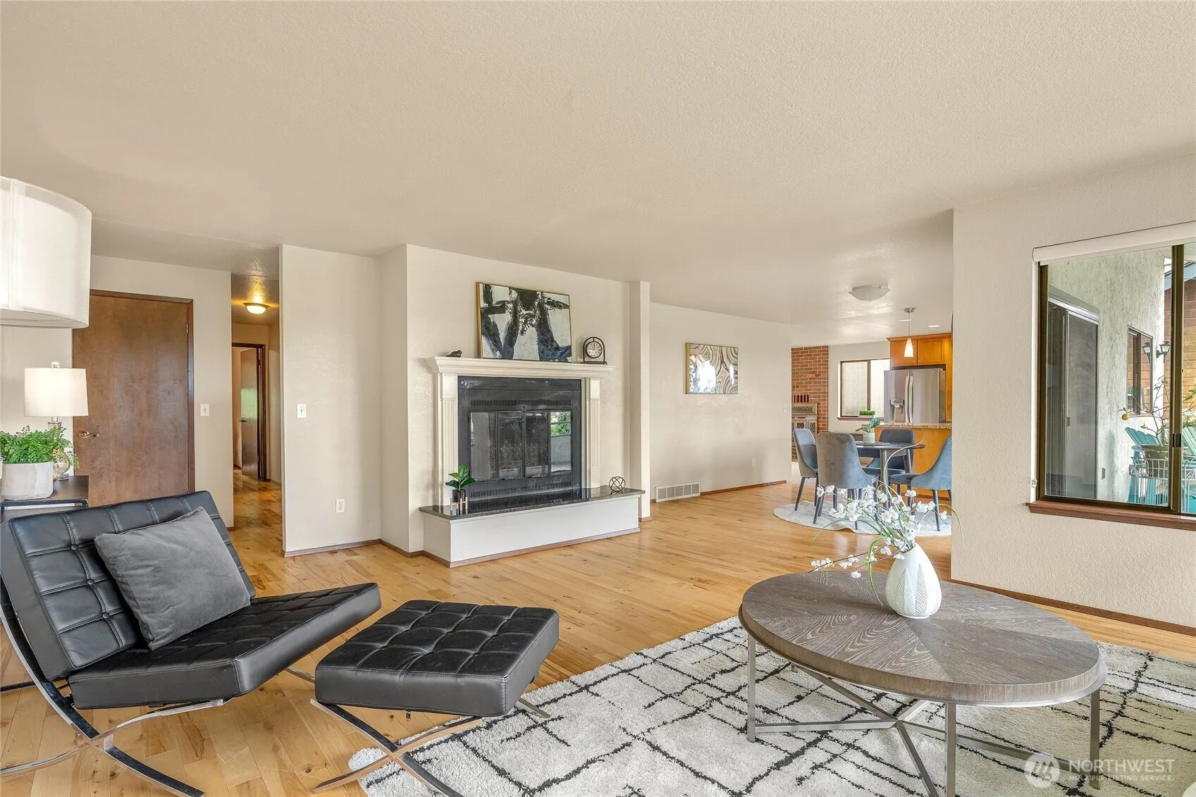 Property photo for 5510 3rd Avenue Nw, Seattle photo 4