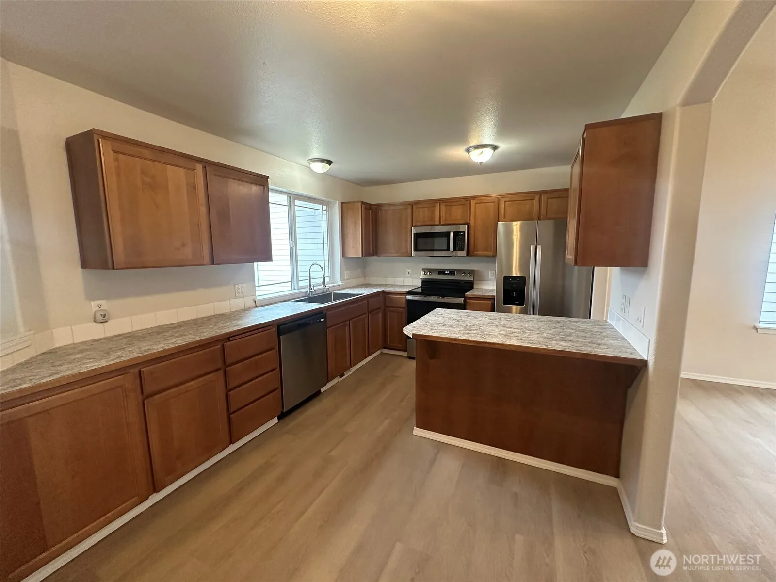 Property photo for 18829 23rd Avenue Ct E, Tacoma photo 5