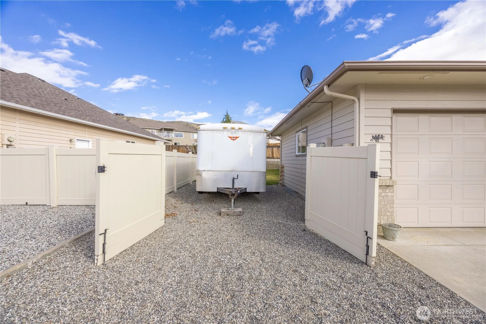 Property photo for 1557 Harrington Lane, East Wenatchee photo 3