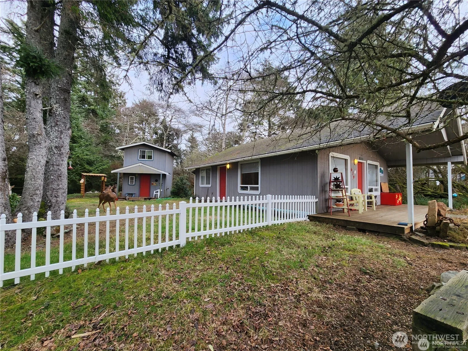 Property photo for 639 Birch Place Ne, Ocean Shores