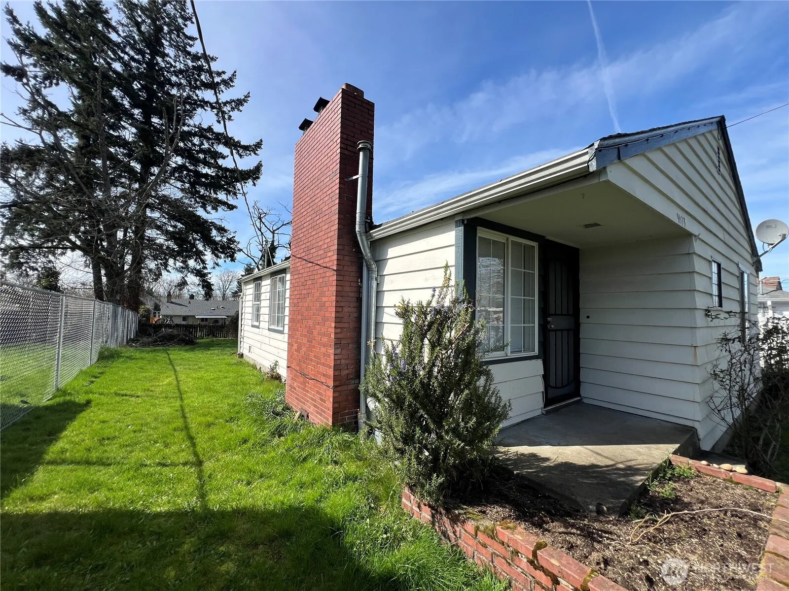Property photo for 9023 37th Avenue S, Seattle photo 2