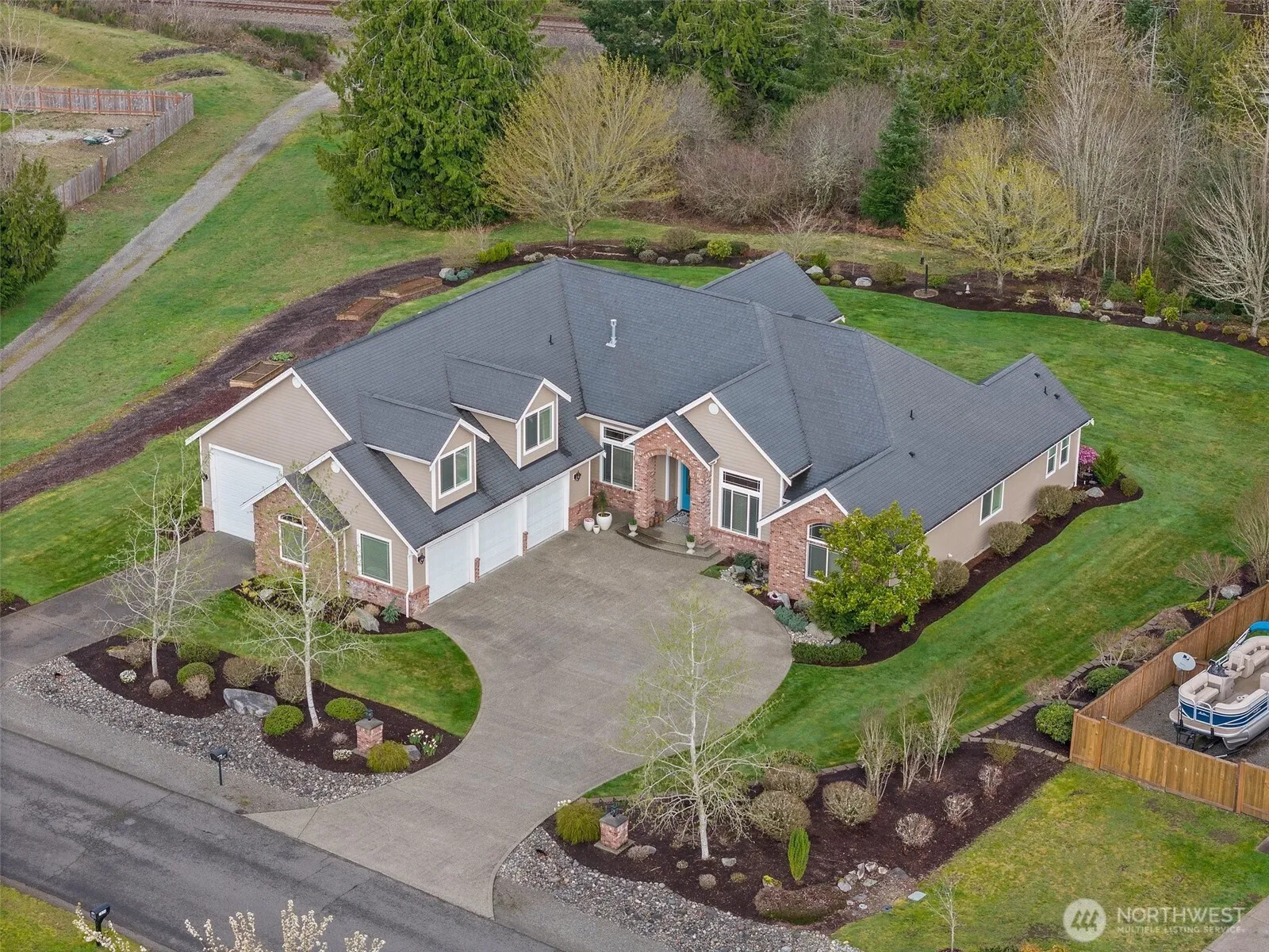 Property photo for 7637 Countrywood Drive Se, Olympia photo 2