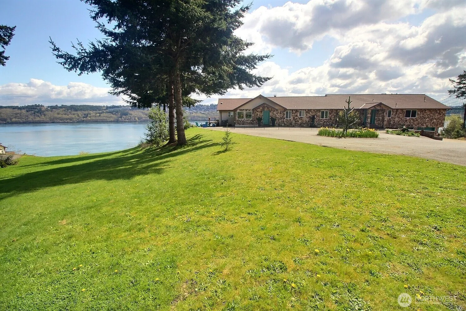 Property photo for 2101 14th Avenue Nw, Gig Harbor photo 2