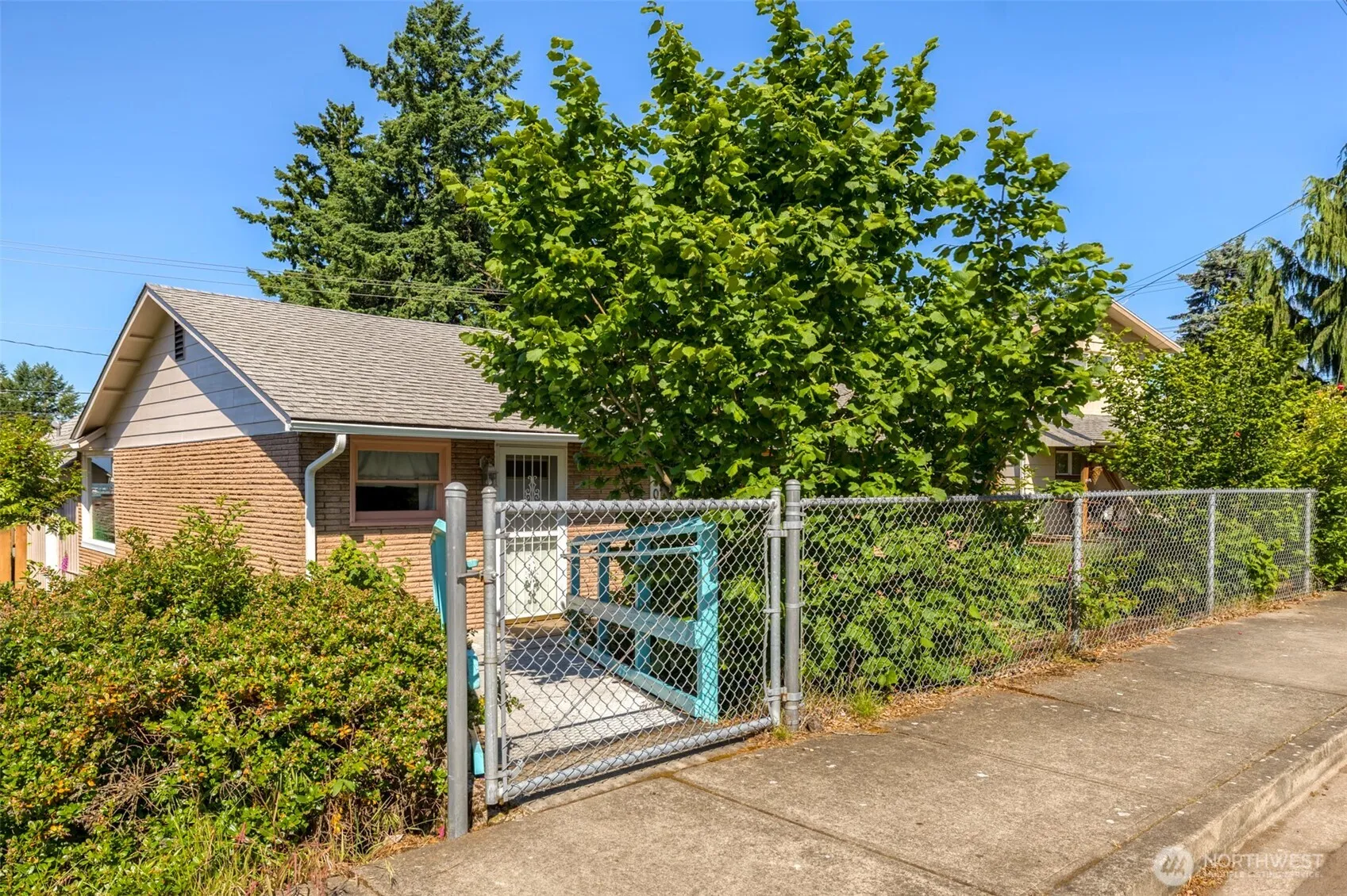 Property photo for 3303 E 11th Street, Vancouver photo 2
