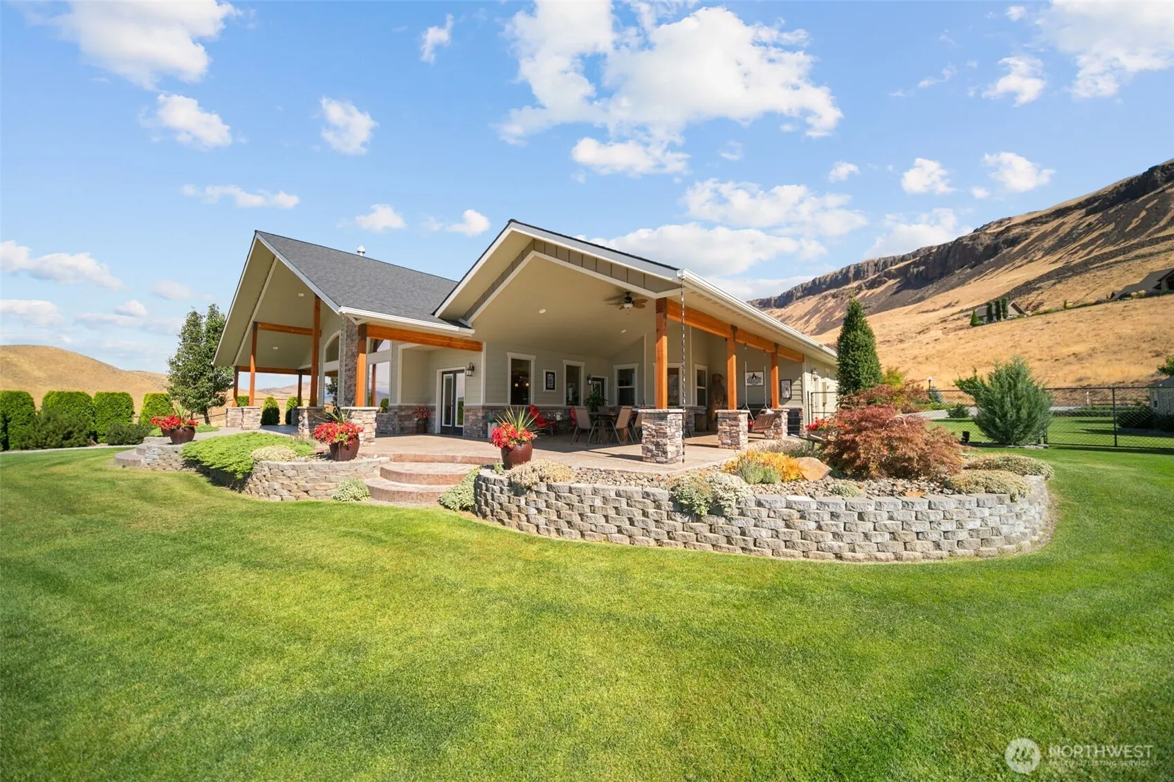 Property photo for 44 Sageland Road, East Wenatchee photo 2