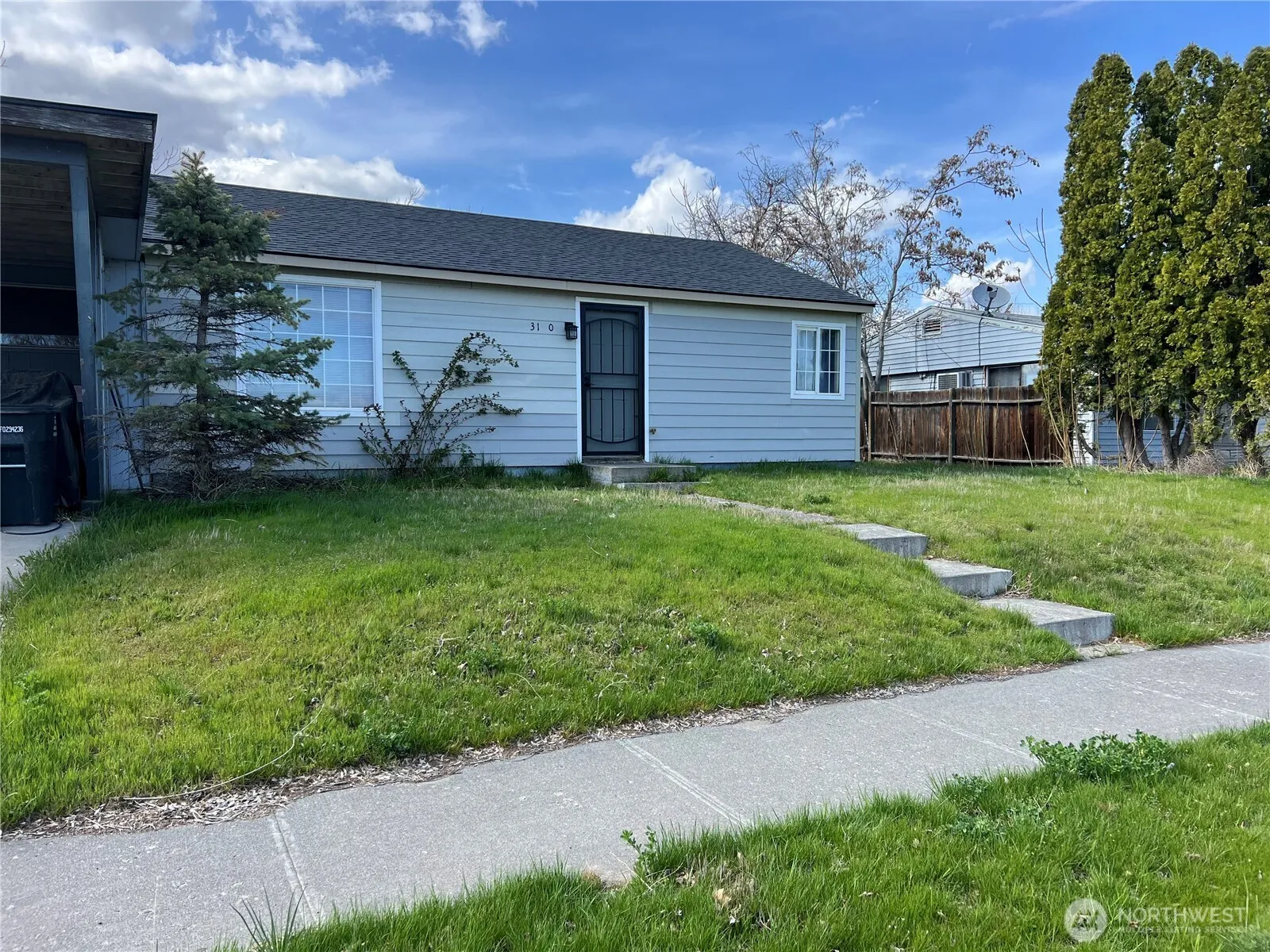 Property photo for 3120 W Lakeside Drive, Moses Lake
