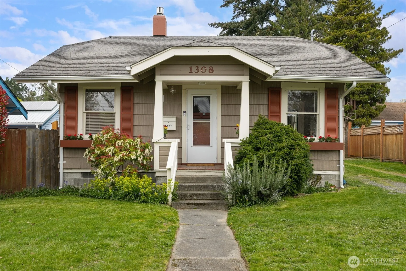 Property photo for 1308 W Illinois Street, Bellingham