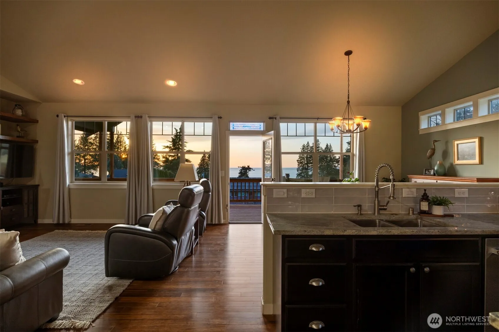 Property photo for 2928 Leeward Place, Bellingham photo 4