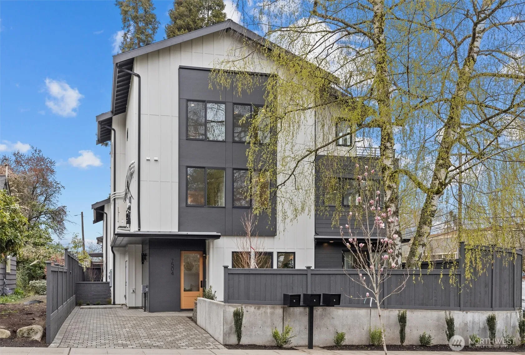 7504 31st Avenue Ne, Seattle