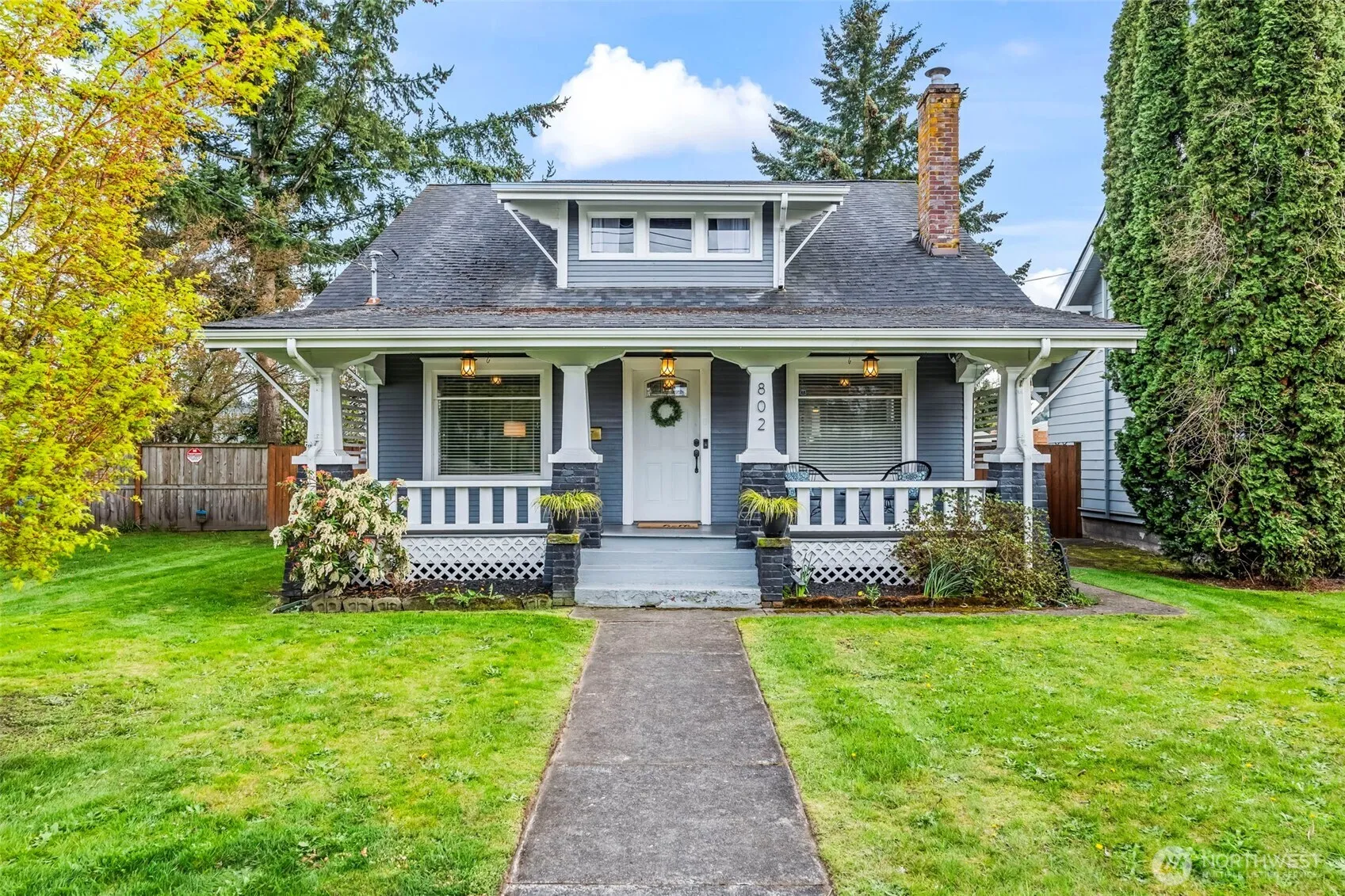 Property photo for 802 W Pioneer, Puyallup photo 2